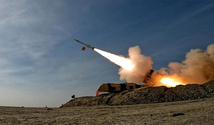 ক্ষেপণাস্ত্র শক্তির বড় অংশ অক্ষত, যুদ্ধেও প্রস্তুত ইরান