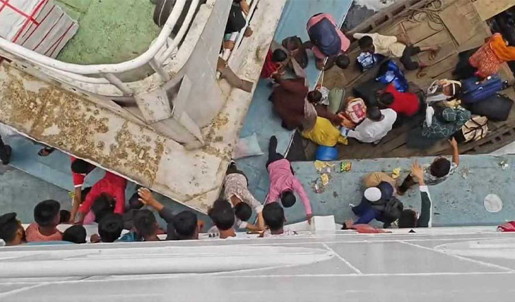 সদরঘাট দুর্ঘটনার পর ২ লঞ্চের রুট পারমিট বাতিল