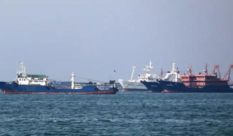 ইরানের অনুমতি পেলেও বাতিল ৫ জাহাজের চালান