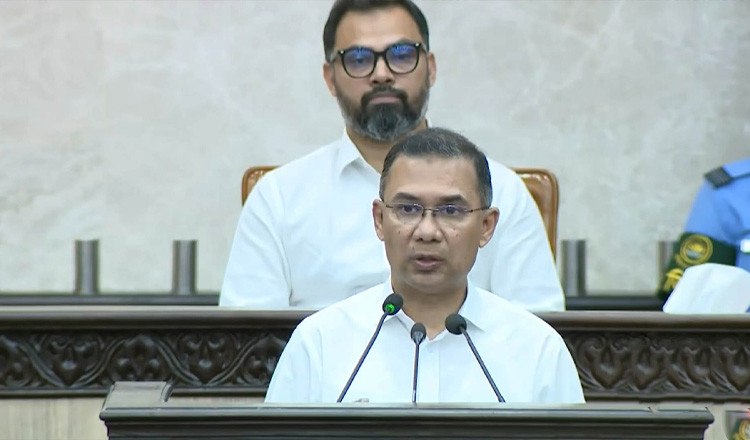 খেলোয়াড়দের রাজনীতি থেকে দূরে থাকার আহ্বান প্রধানমন্ত্রীর