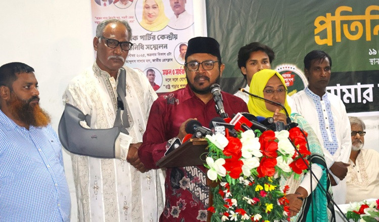 বিএনপি–জামায়াতকে জোটবদ্ধ নির্বাচনের পরামর্শ মজিবুর রহমান মঞ্জুর