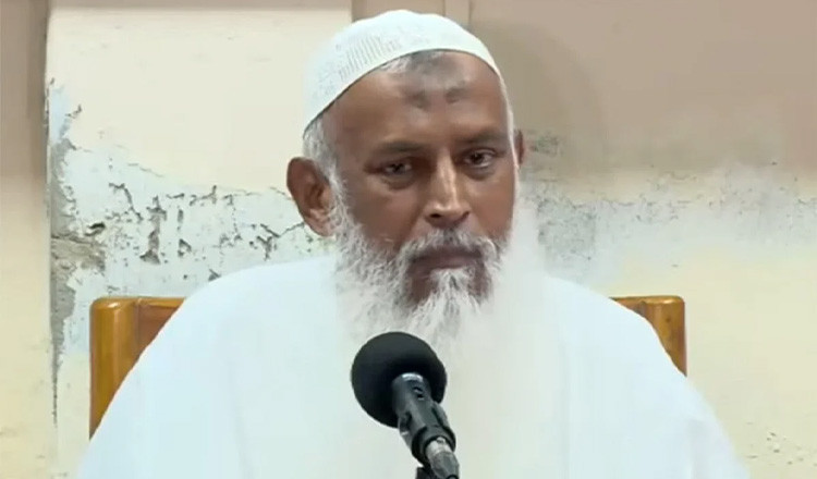 সংখ্যালঘুদের নিরাপত্তা নিশ্চিত না হলে পদ ছাড়ার হুঁশিয়ারি ধর্মমন্ত্রীর
