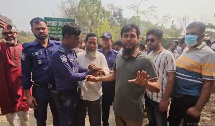 সাভারে এমপির অভিযানে দুই চাঁদাবাজ আটক