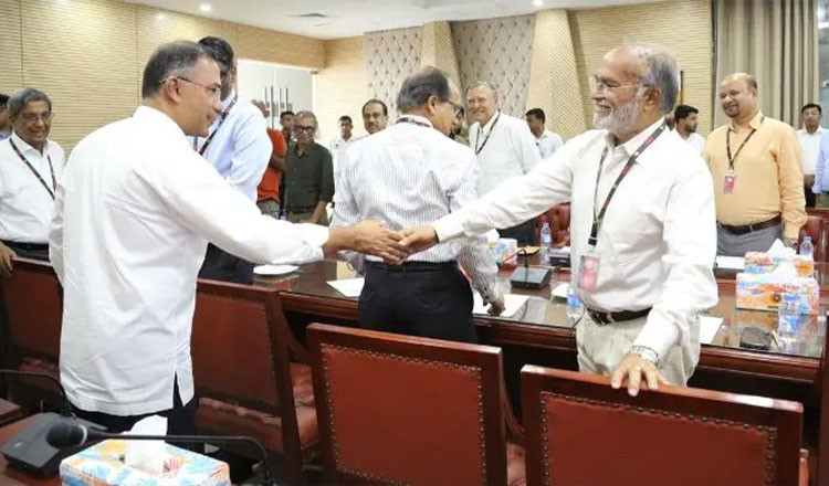 সম্পাদক পরিষদের নেতাদের সঙ্গে প্রধানমন্ত্রীর বৈঠক