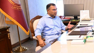 পবিত্র শবে কদরের সরকারি ছুটি হলেও অফিস করছেন প্রধানমন্ত্রী