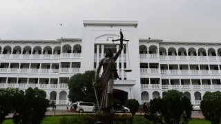 শেখ হাসিনাসহ পরিবারের ছয় সদস্যের ৬০ কাঠা প্লট কেন বাতিল হবে না, হাইকোর্টের রুল