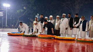 শহীদ মিনারে জামায়াত আমির বললেন, ‘রাষ্ট্রীয় আচার হিসেবে এসেছি’