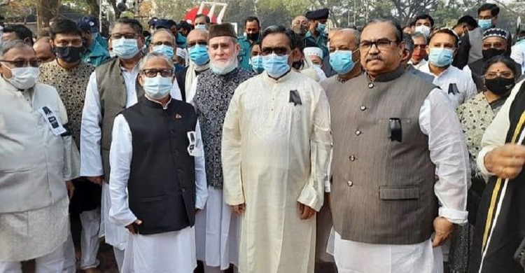 ‘সুপ্রিম কোর্টে বাংলায় রায় লেখা শুরু হয়েছে’