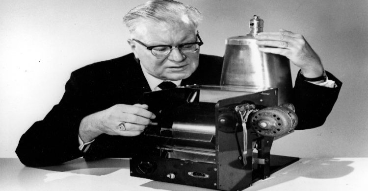 বিশ্বের প্রথম ফটোকপিয়ার মেশিন