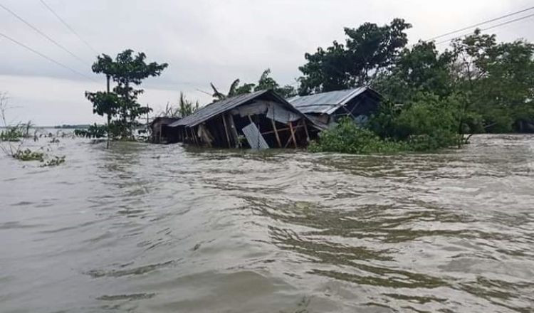 বন্যায় ২৭ জনের মৃত্যু, ক্ষতিগ্রস্থ ৫৬ লাখ মানুষ