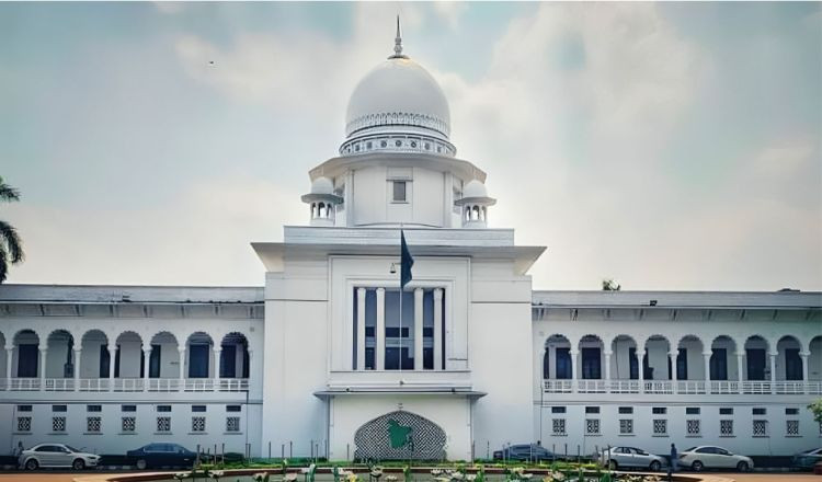 ১২ বিচারপতিকে ছুটিতে পাঠানোর নির্দেশ