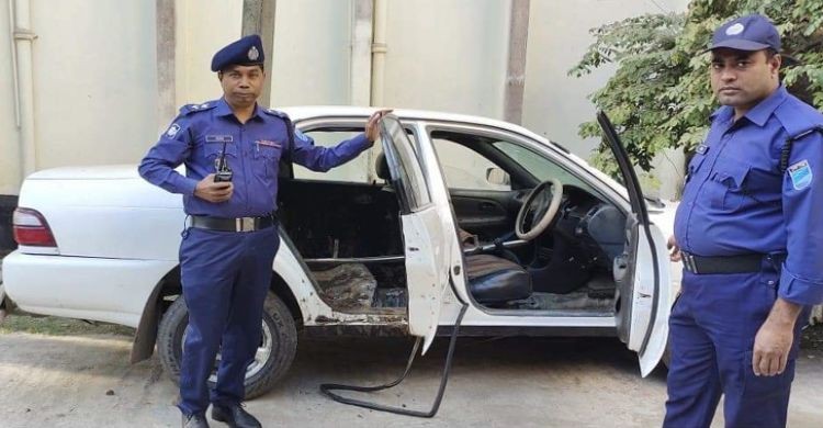 প্রাইভেটকার নিয়ে চুরি করা তিন গরু ফুলপুরে উদ্ধার